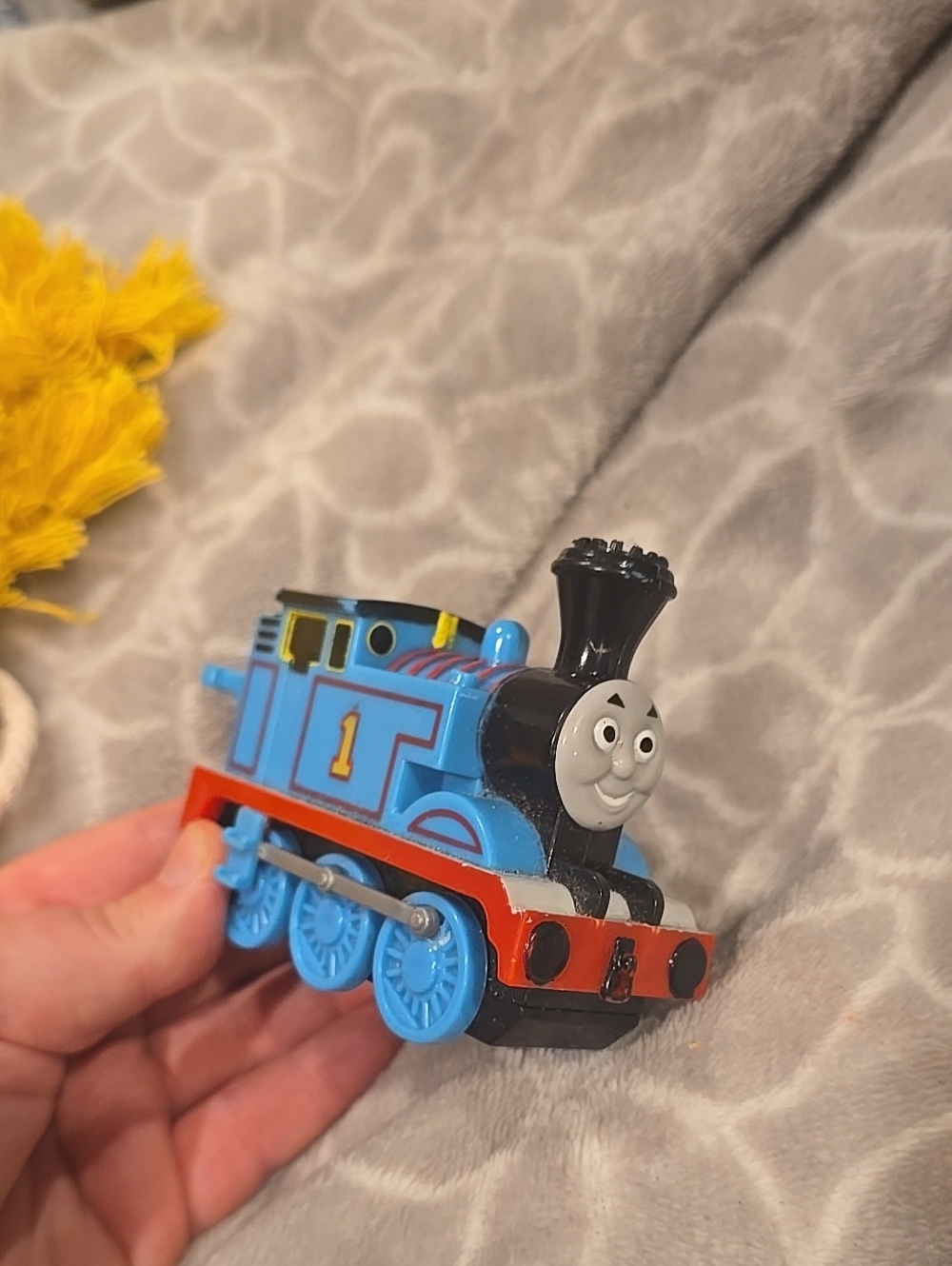 ❤️10/$13 Thomas & Friends Blue and Red Number 1 Engine Toy Whistle